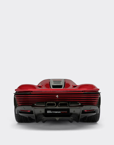 Ferrari Ferrari Daytona SP3 1:8 scale model Red F0664f