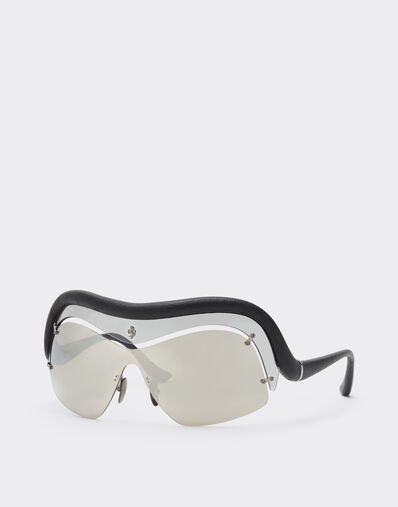 Ferrari Limited Edition Ferrari injected and leather sunglasses with gray and silver mirroredlenses Black LA0F7f