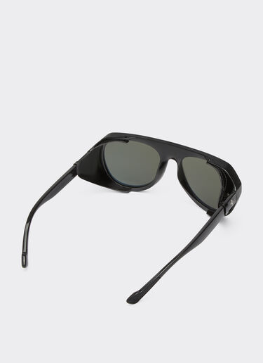 Ferrari Gafas de sol Ferrari negras con detalles de piel y lentes de espejo polarizadas Negro F1253f