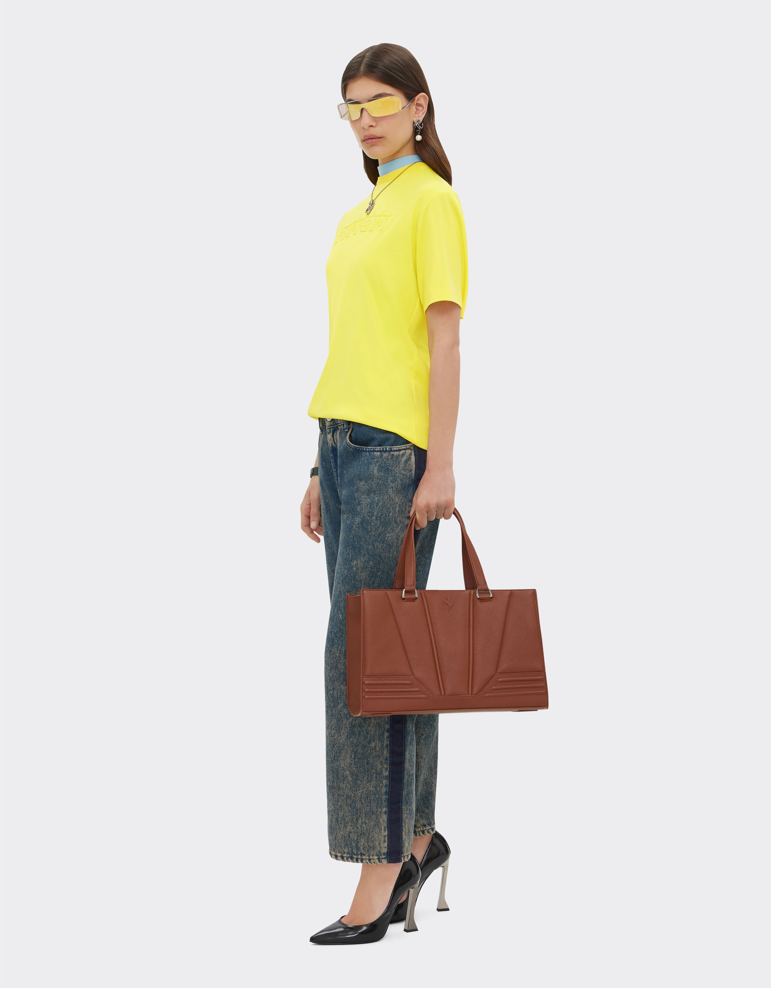Boston bag in textured leather in Hide | Ferrari®