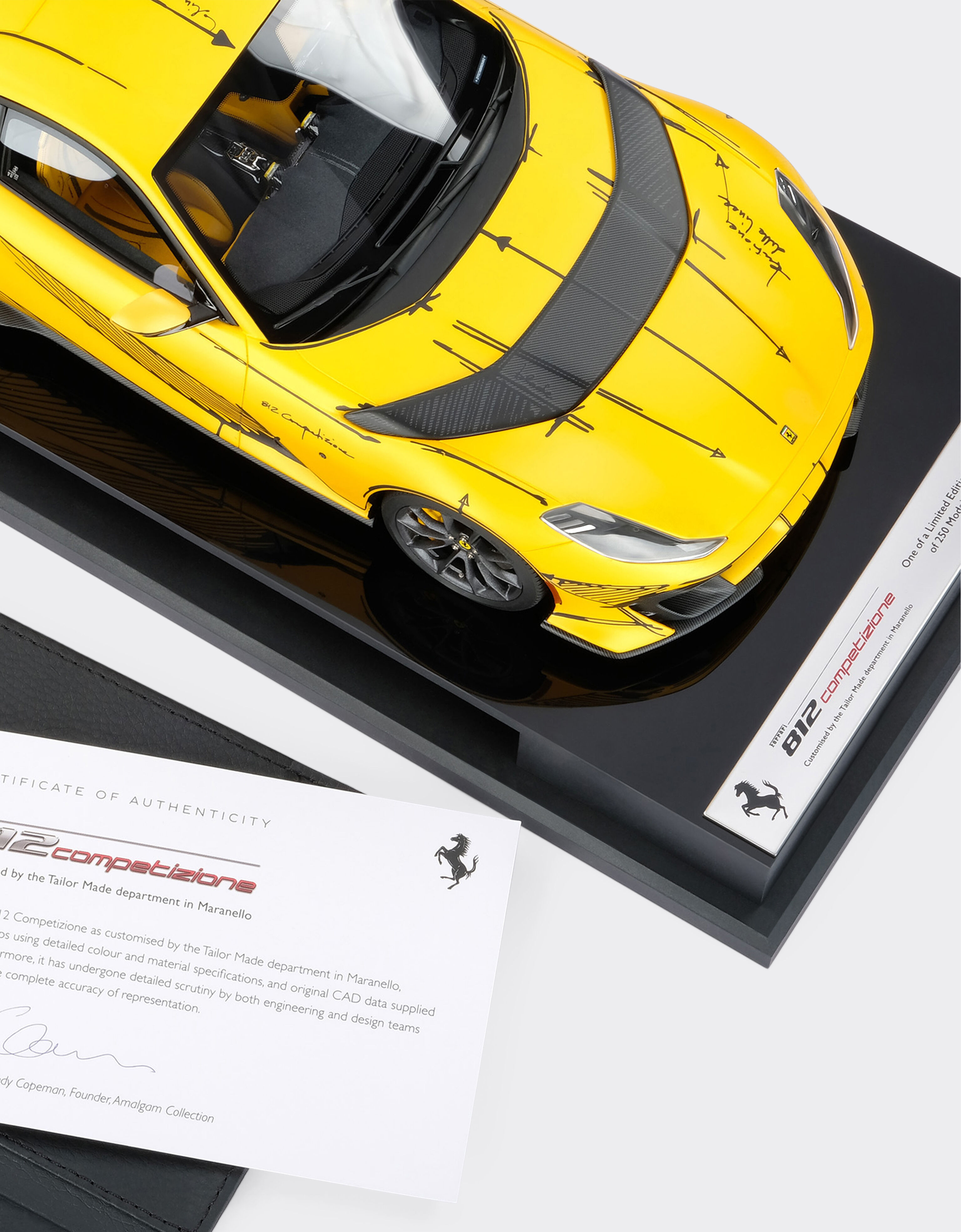Ferrari Ferrari 812 model in 1:18 scale Racing red F1369f