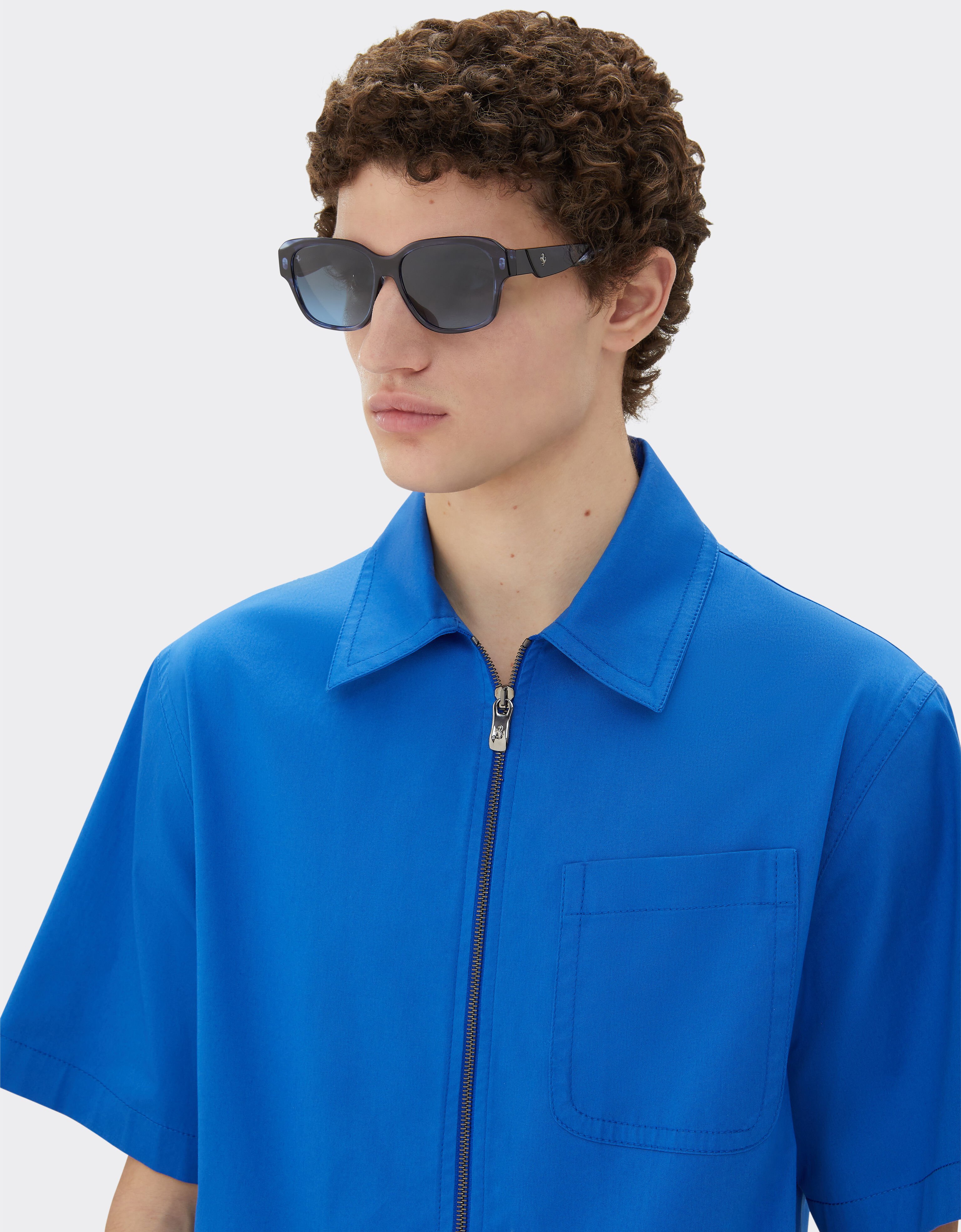 Ferrari Ferrari sunglasses in striped blue acetate with polarised gradient blue lenses Blu Scozia LA031f