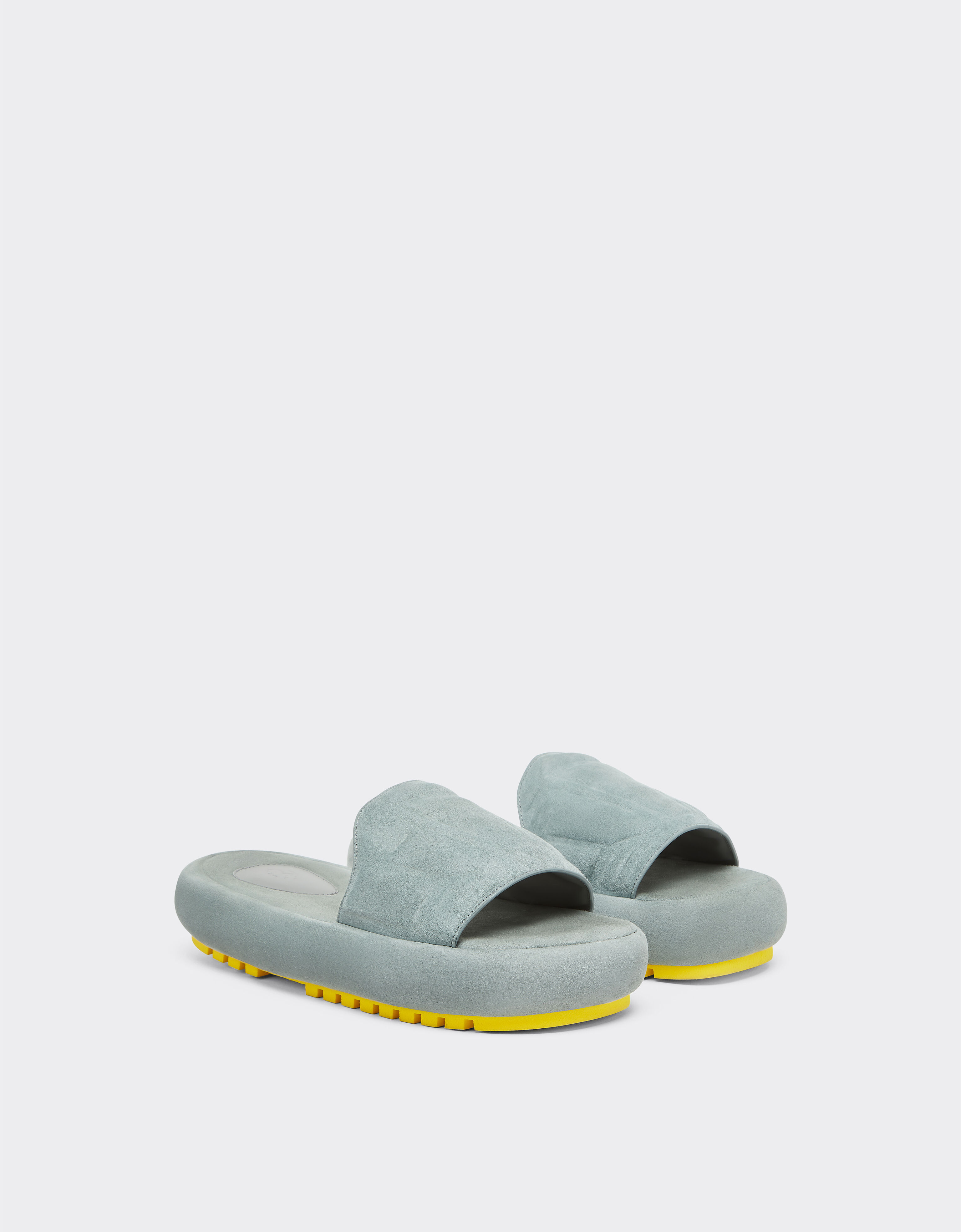 Sandalias slipper de ante Miami Collection en Ingrid Ferrari