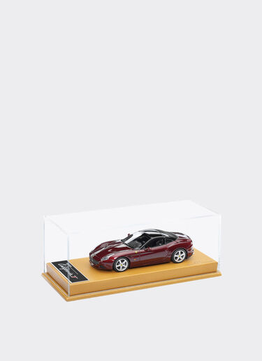 Ferrari Modellauto Ferrari California T im Maßstab 1:43 Rot 14168f