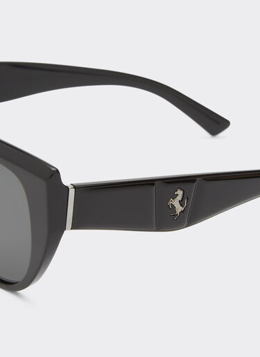 Ferrari Gafas de sol Ferrari de acetato negro con lentes de espejo polarizadas Negro F1201f