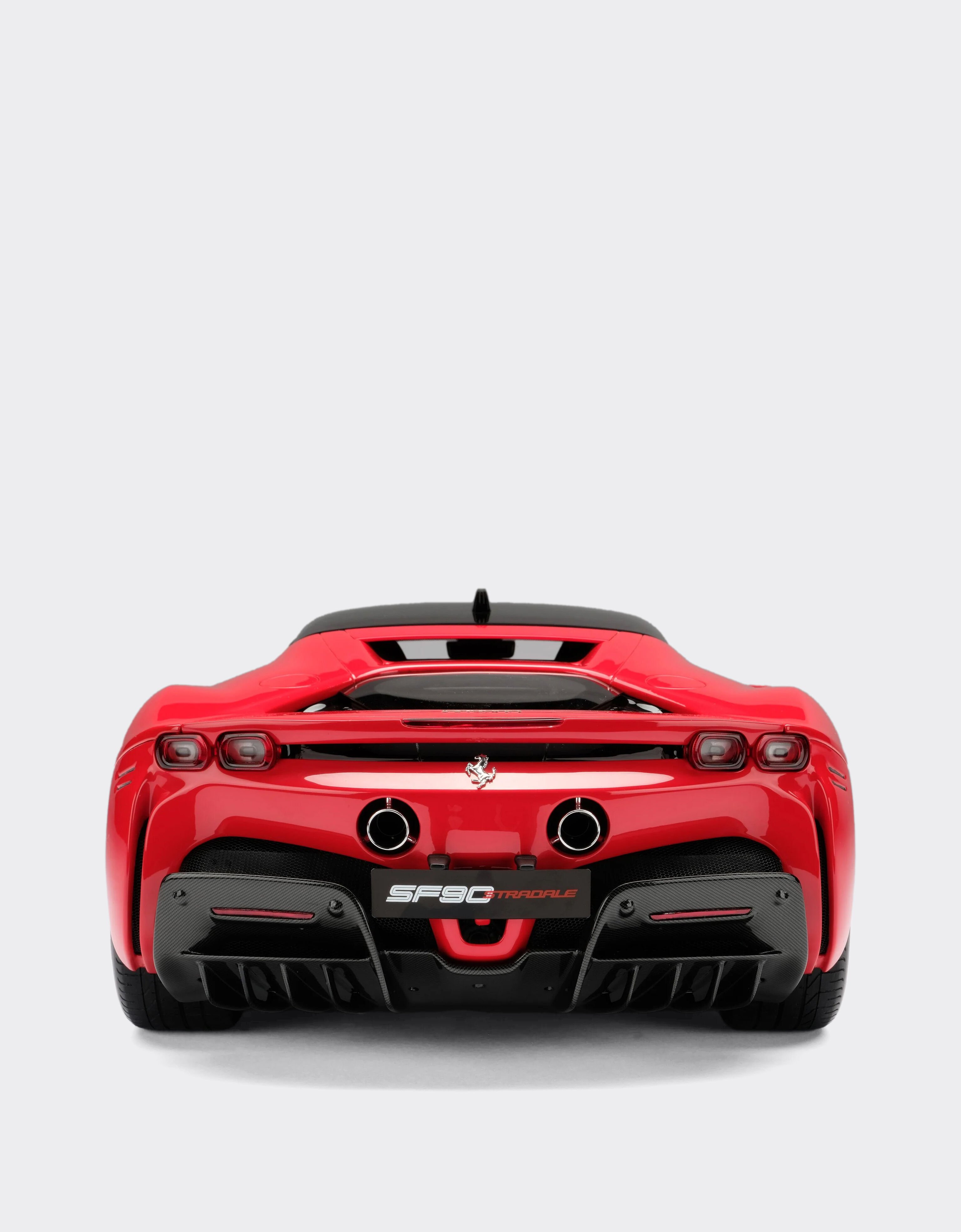 Ferrari 1:8-scale model SF90 Stradale Red F0074f