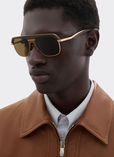 Ferrari Ferrari sunglasses in matte gold metal with brown polarized lenses Dark brown LA0ERf
