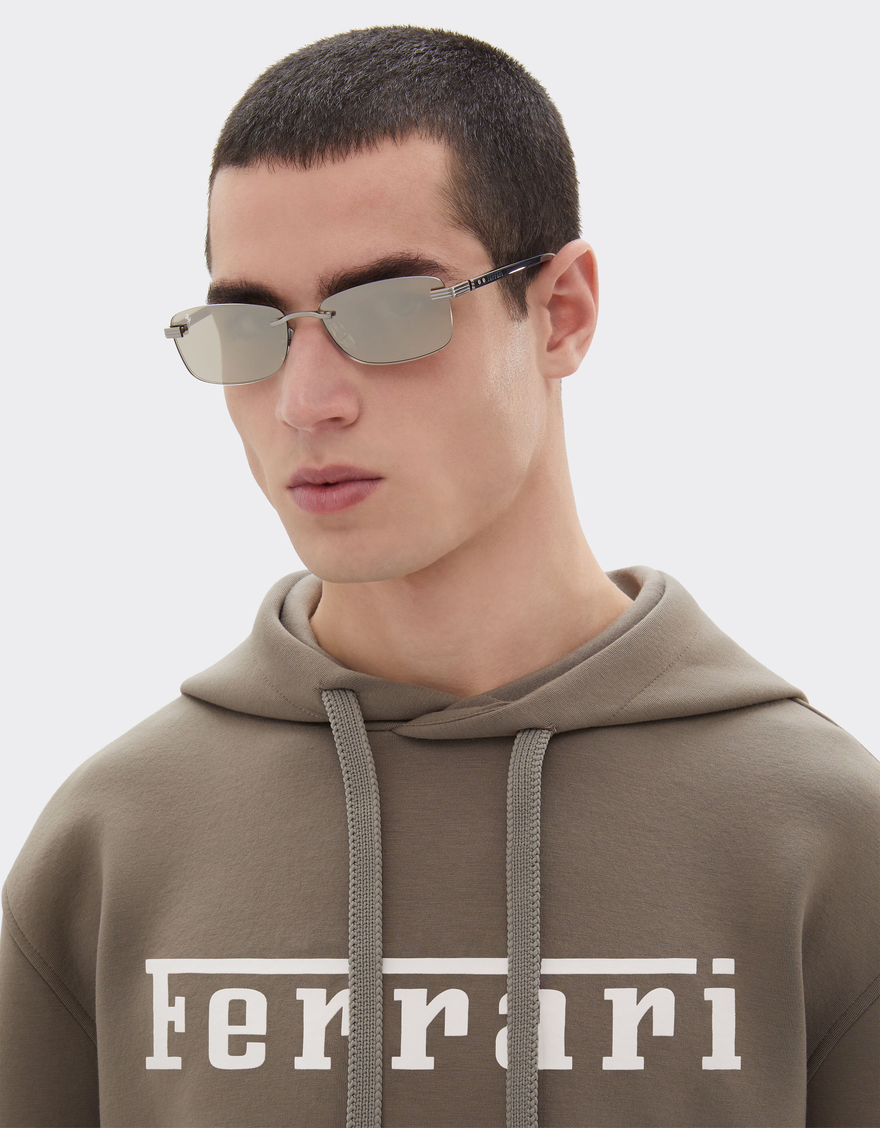 Ferrari Lunettes de soleil Ferrari en titane  argent brossé et acétate avec verres miroir blanc transparent doré Silver LA0L6f