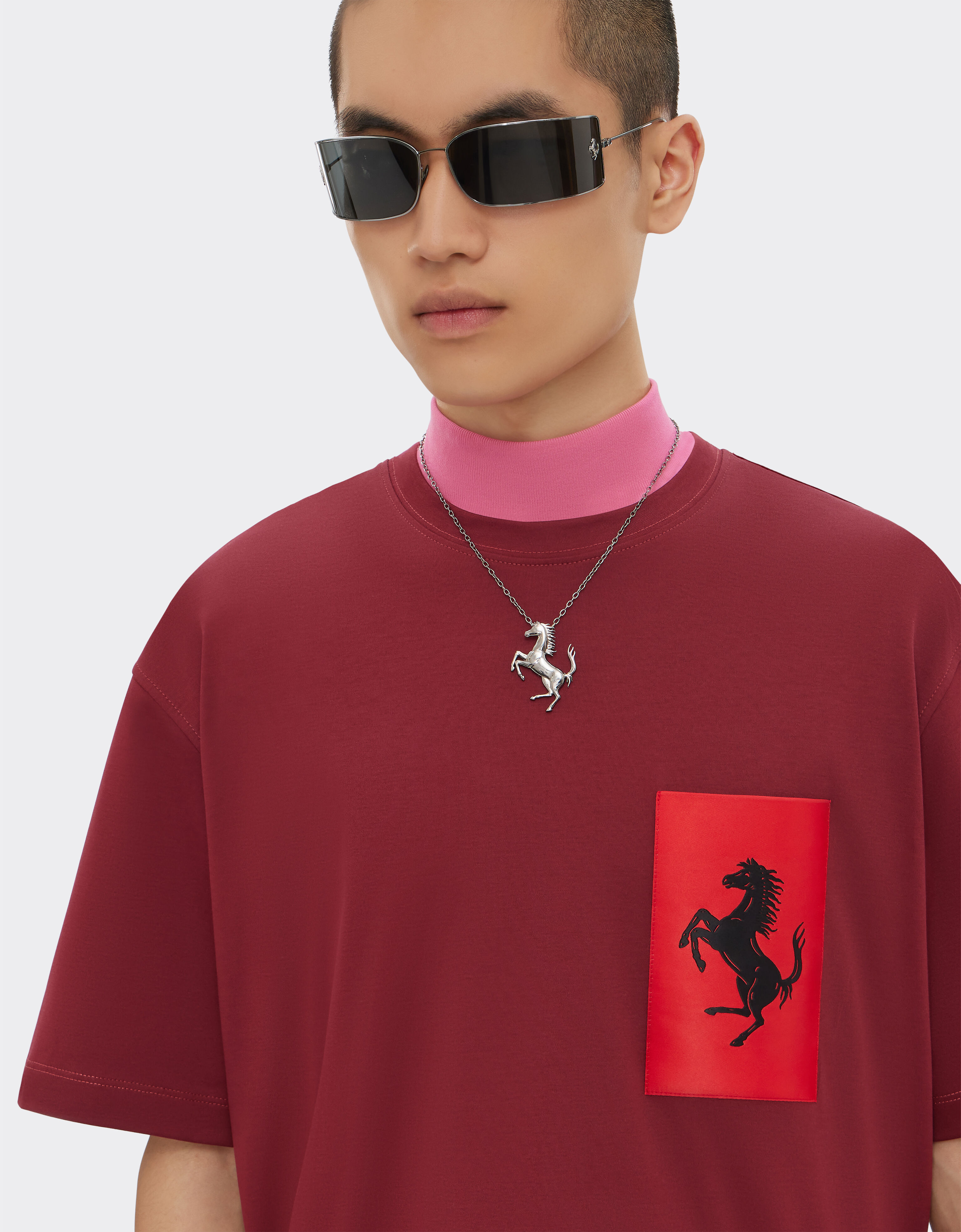 Ferrari T-Shirt aus Baumwolle mit Tasche mit Cavallino Rampante Bordeaux 47824f