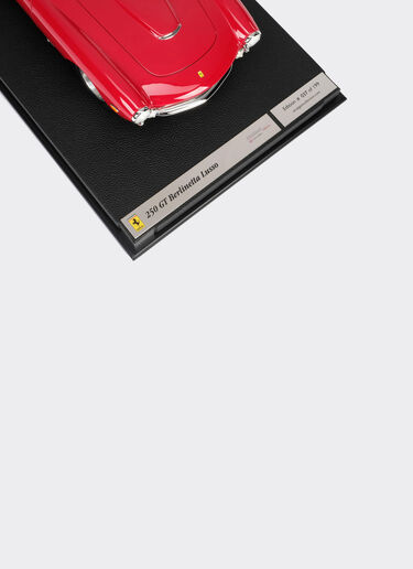 Ferrari Ferrari 250 GT SWB Lusso model in 1:8 scale MULTICOLOUR L6330f