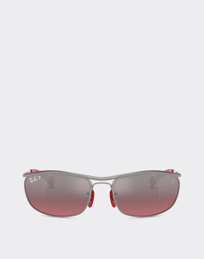 Ferrari Ray-Ban pour Scuderia Ferrari RB3819M en métal gris acier avec verres rouge vin dégradés argent polarisés Gunmetal LA0JOf