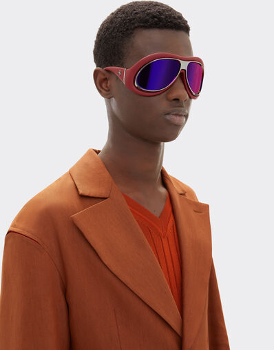 Ferrari Sunglasses in red leather and gunmetal grey metal with gold rose mirror lenses Racing red LA01Lf