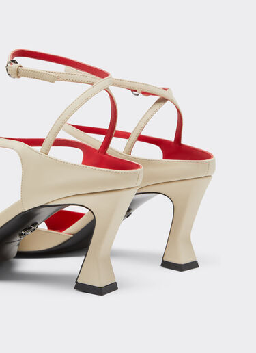 Ferrari Slingback-Sandale aus gummiertem Leder Ecru 22008f