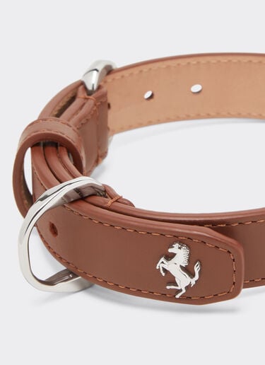 Collier en cuir Ferrari x Charles Leclerc Ferrari Collier en cuir Ferrari x Charles Leclerc Marron 49287f