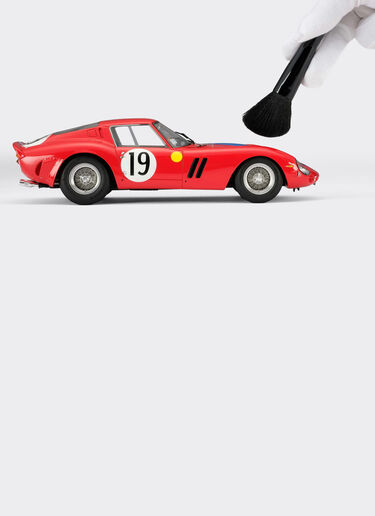 Ferrari Ferrari 250 GTO 1962 Le Mans model in 1:18 scale Red L9866f