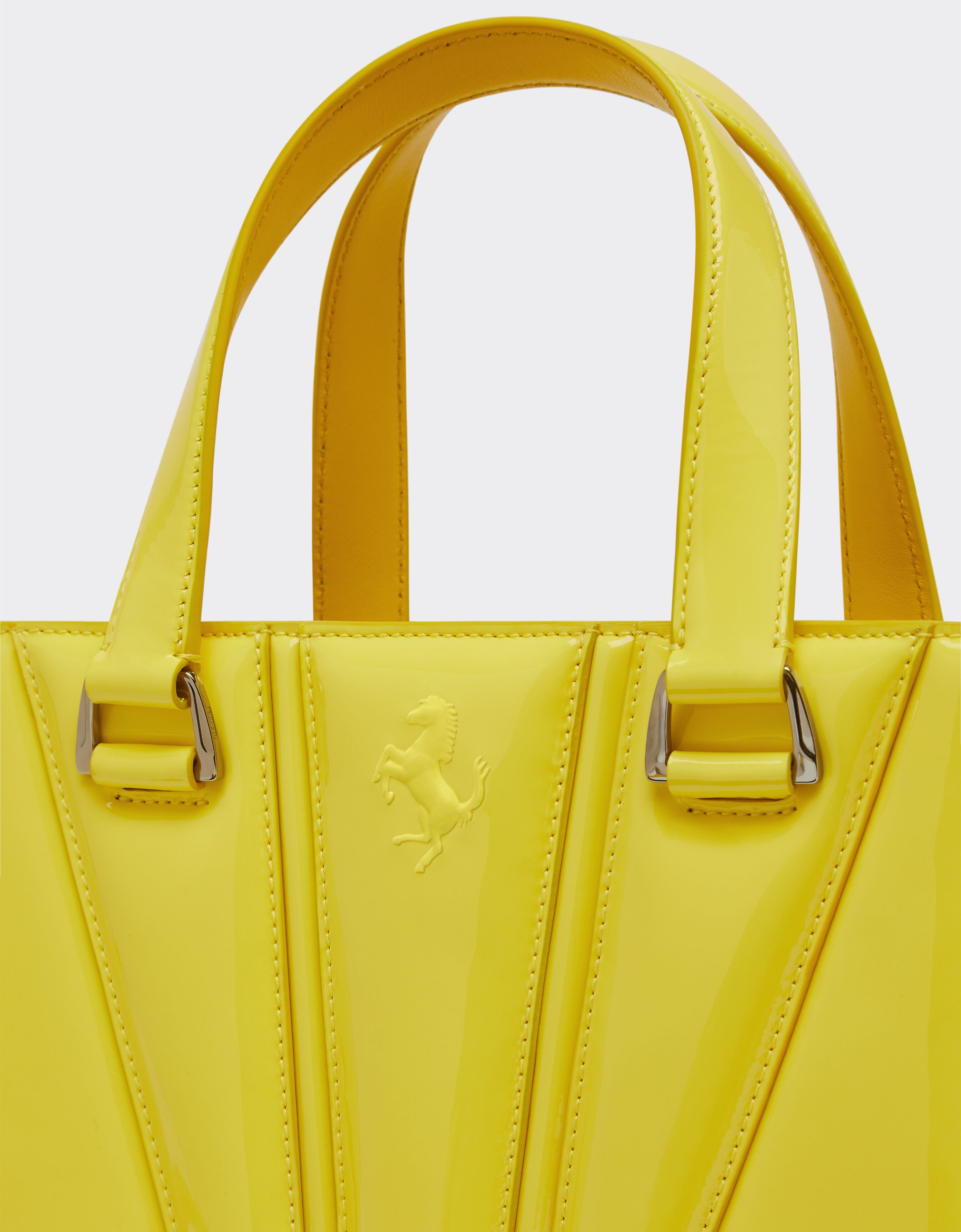 Ferrari Mini-Tote Bag Ferrari GT Bag aus Lackleder Giallo Modena 20330f