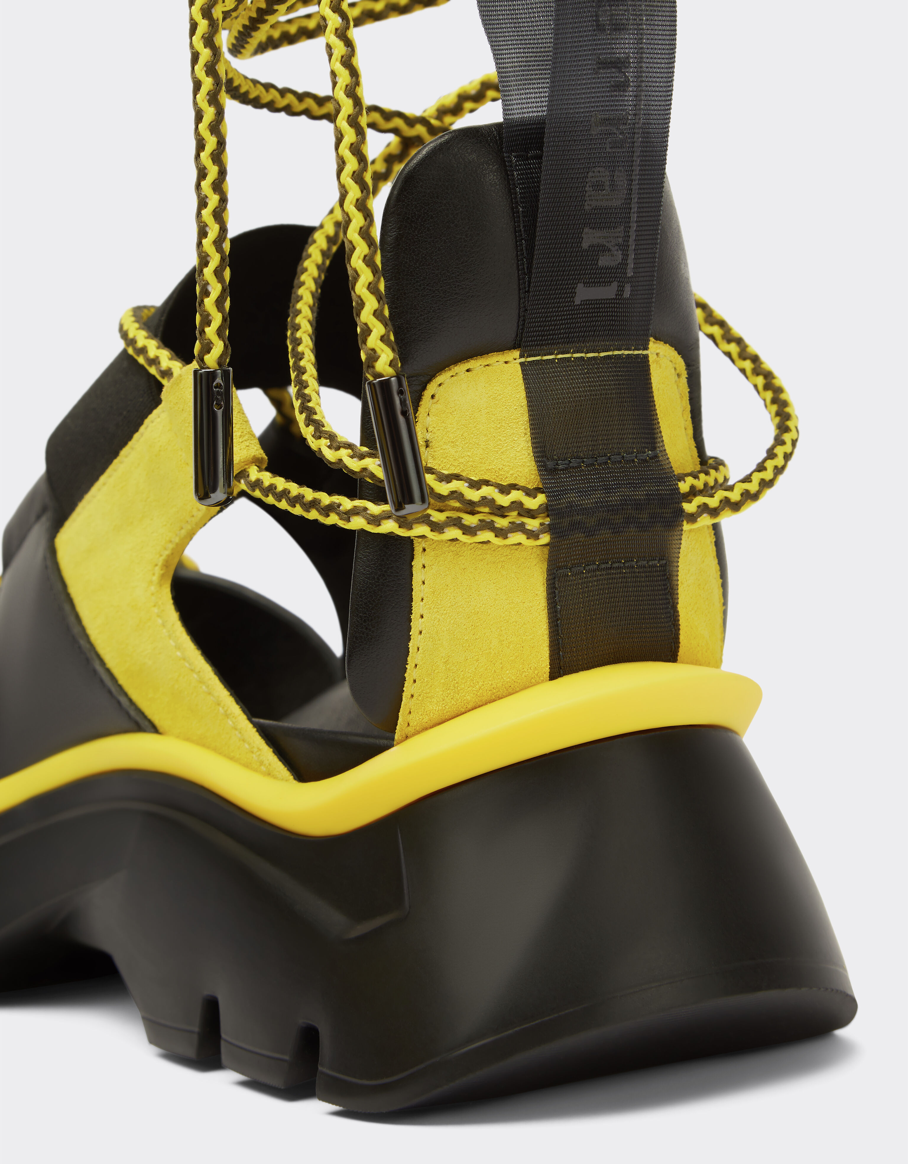 Ferrari Sandale aus Leder und Veloursleder mit überkreuzten Schnürsenkeln Schwarz 20310f