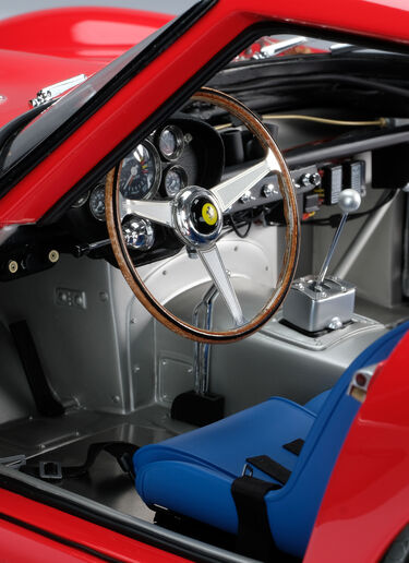 Ferrari Modell Ferrari 250 GTO im Maßstab 1:8 MEHRFARBIG L1127f