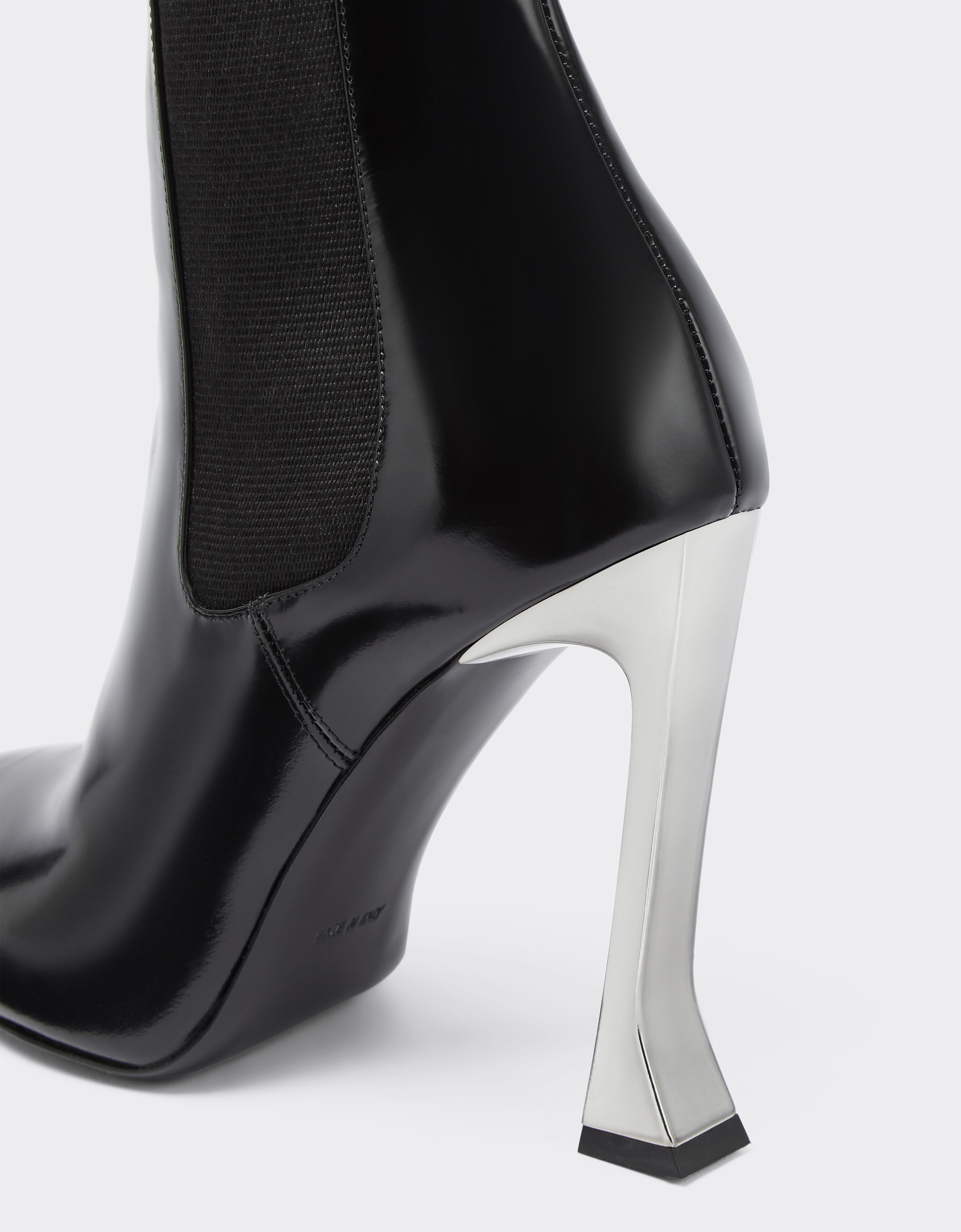 Ankle boots in brushed leather in Black | Ferrari®
