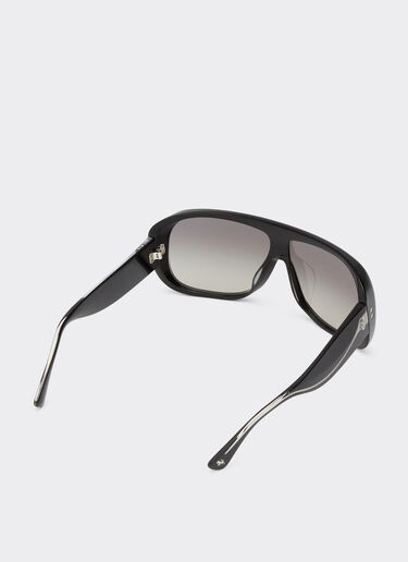 Ferrari Gafas de sol Ferrari de acetato negro con lentes grises degradadas Negro F1269f