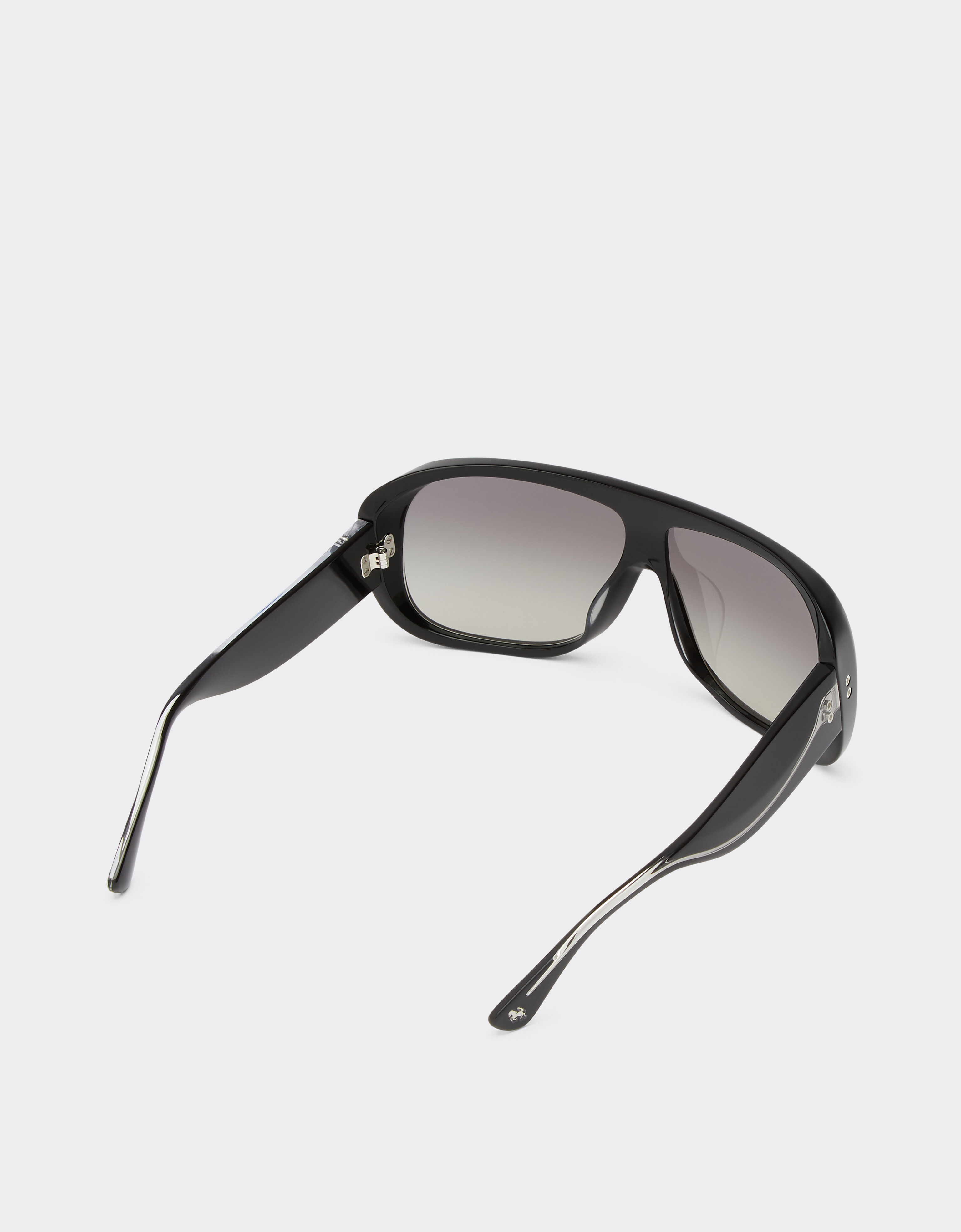 Ferrari Gafas de sol Ferrari de acetato negro con lentes grises degradadas Negro F1269f