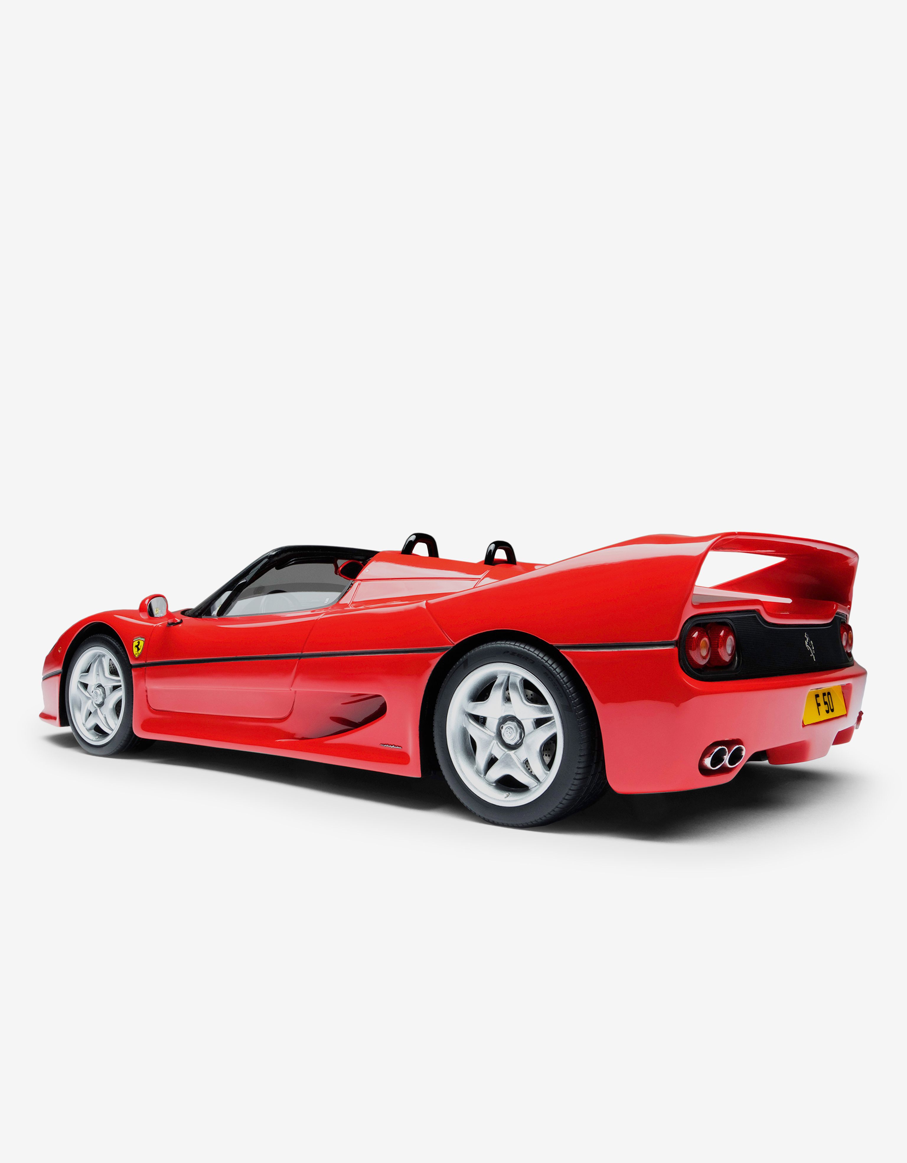 Ferrari Modellauto Ferrari F50 im Maßstab 1:18 Rot L7582f