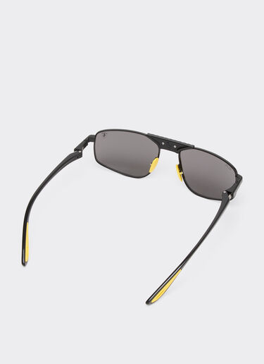 Ray-Ban for Scuderia Ferrari RB3776M in matt black metal with dark grey lenses Ferrari Ray-Ban for Scuderia Ferrari RB3776M in matt black metal with dark grey lenses Black Matt LA0EKf