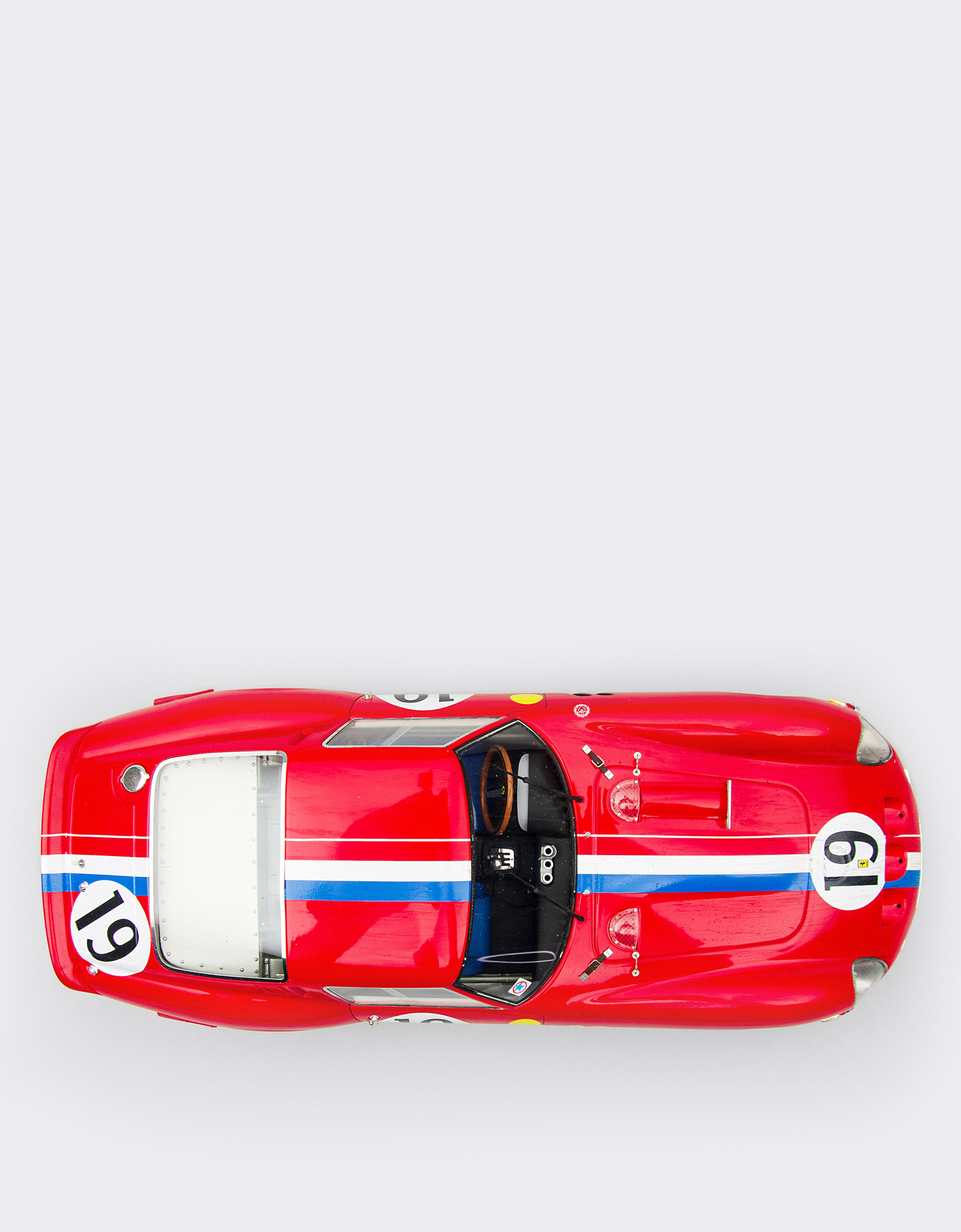 Ferrari Ferrari 250 GTO 1962 Le Mans model in 1:18 scale 红色 L9866f