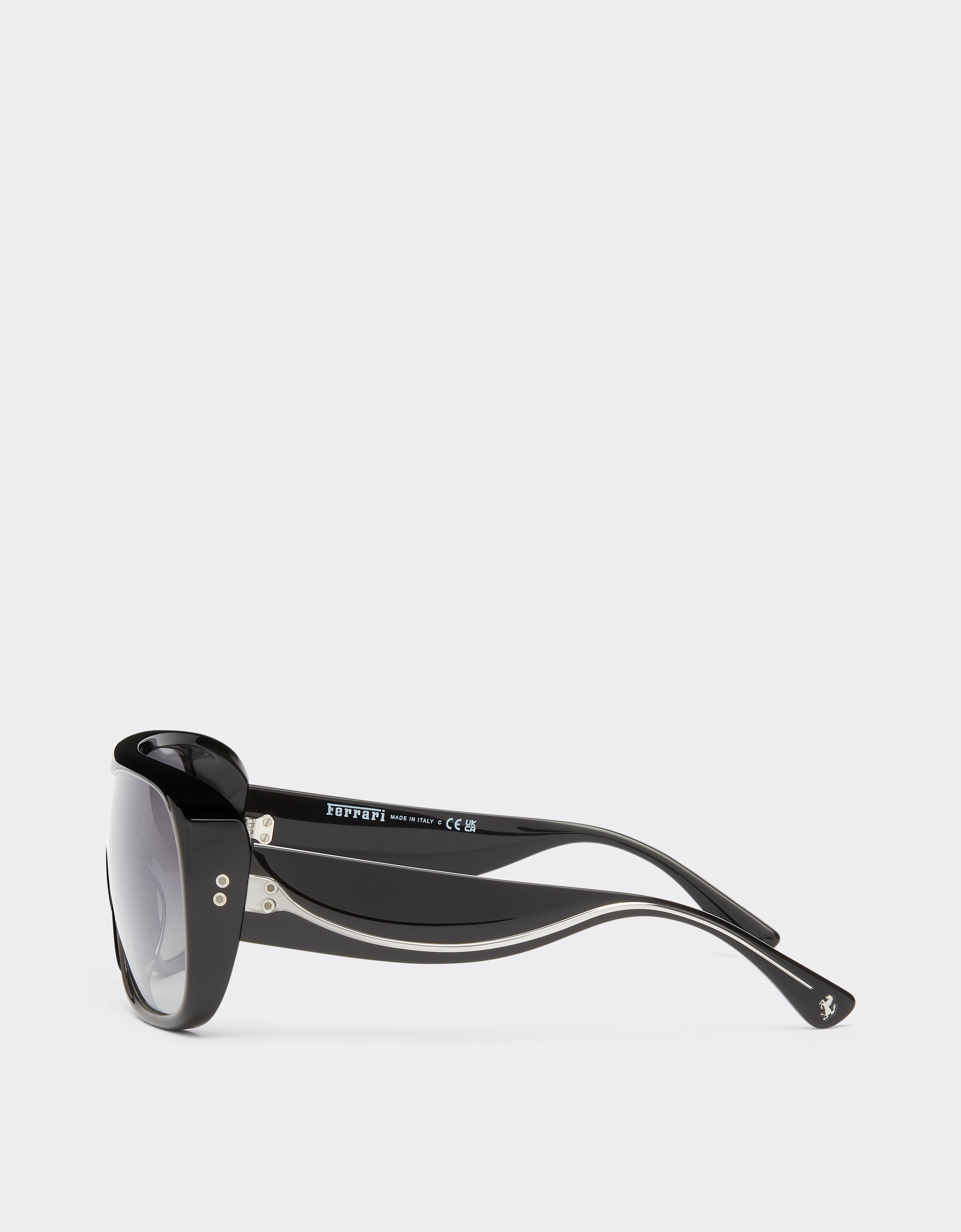 Ferrari Gafas de sol Ferrari de acetato negro con lentes grises degradadas Negro F1269f