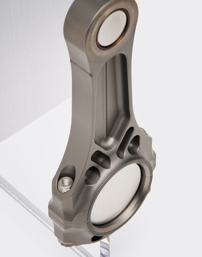 Ferrari Original F1 connecting rod from 2002, World Champion Silver 51402f