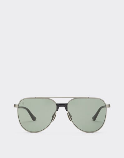 Lunettes de soleil Ferrari en titane argent mat et acétate avec verres vert foncé Ferrari Lunettes de soleil Ferrari en titane argent mat et acétate avec verres vert foncé Silver LA0KRf