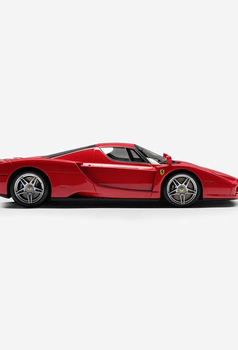 Ferrari Modellauto Ferrari Enzo im Maßstab 1:18 Rot F1354f