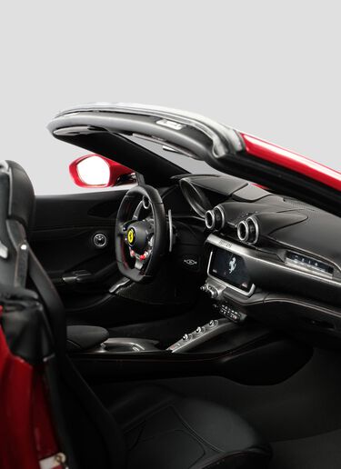 Ferrari Modellauto Ferrari Portofino im Maßstab 1:8 Rot L7816f