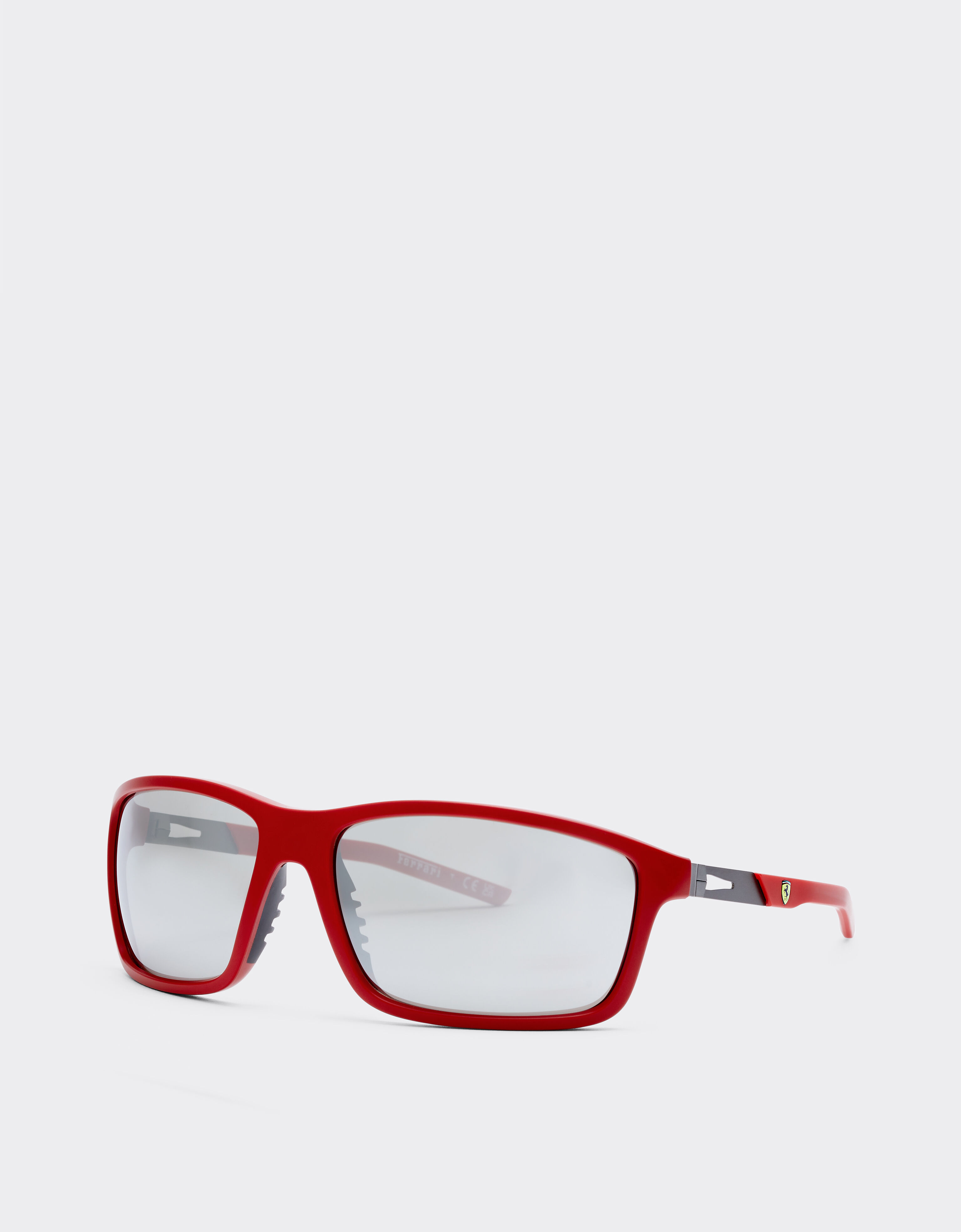 Ray-Ban for Scuderia Ferrari 0FZ6021 en material inyectado y metal rojo Ferrari mate con lentes grises espejadas Ferrari Ray-Ban for Scuderia Ferrari 0FZ6021 en material inyectado y metal rojo Ferrari mate con lentes grises espejadas Rosso LY0SG1418EXT0001f