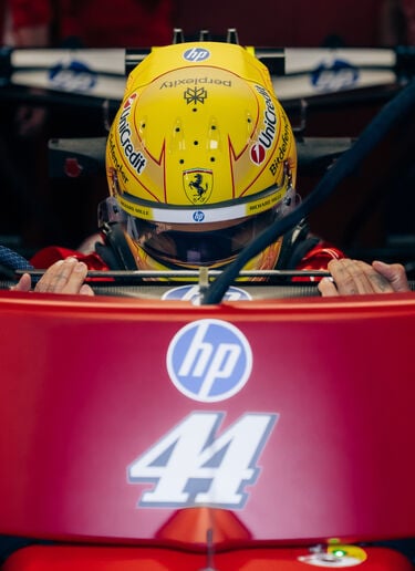 Lewis Hamilton Monza Special Edition 2026 Limited Edition Mini Helmet, 1:2 scale Ferrari Lewis Hamilton Monza Special Edition 2026 Limited Edition Mini Helmet, 1:2 scale Multicolore LO0R2675EXT0001f