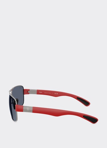 Ray-Ban for Scuderia Ferrari RB3763M in gunmetal grey metal and red plastic with dark grey lenses Ferrari Ray-Ban for Scuderia Ferrari RB3763M in gunmetal grey metal and red plastic with dark grey lenses Ingrid LA01If