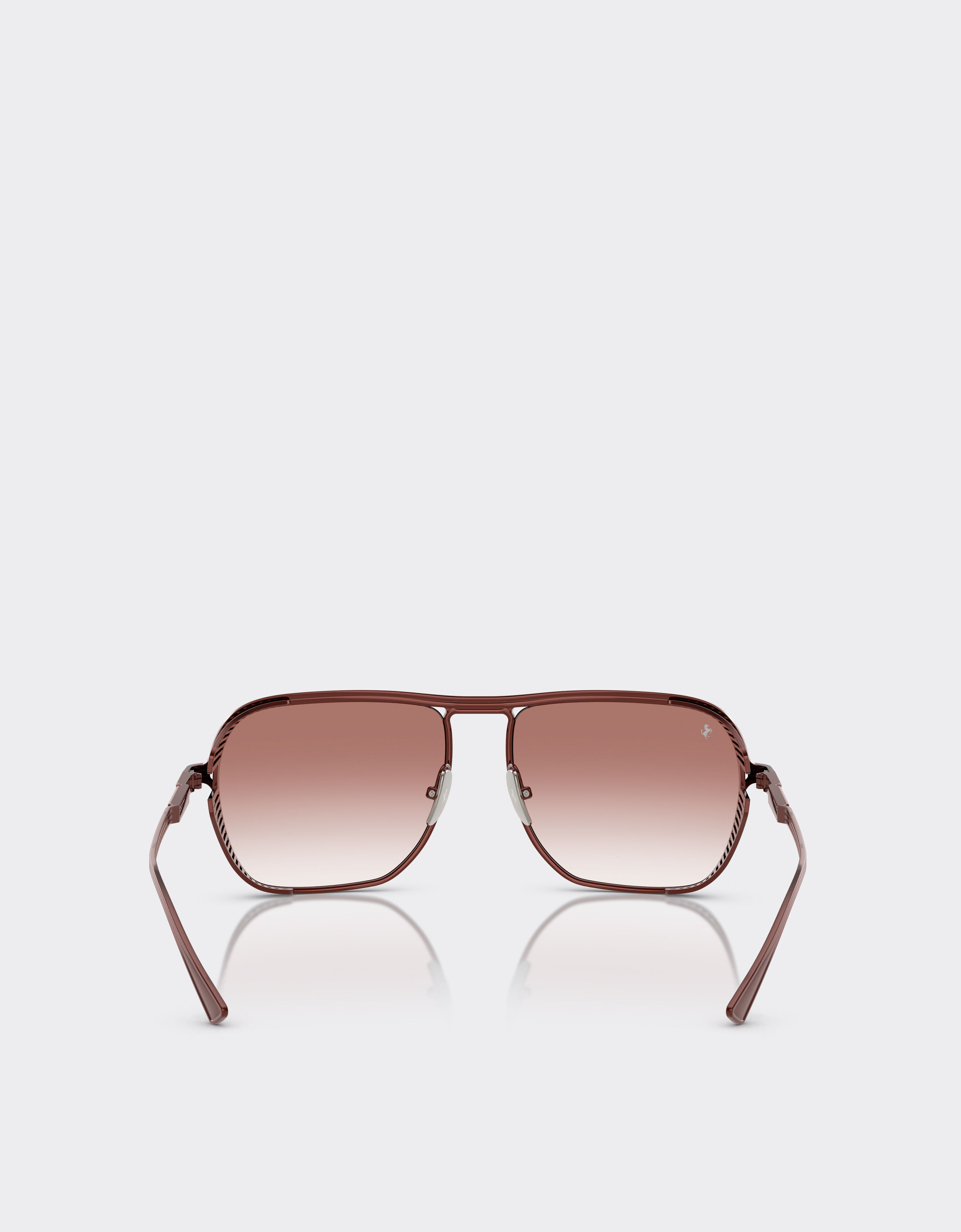 Ferrari Lunettes de soleil Ferrari en titane bordeaux avec verres dégradés bordeaux Bordeaux F1527f