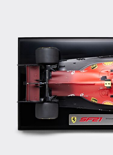 Ferrari SF21 サインツ 1:18スケール モデルカー レッド F0400f