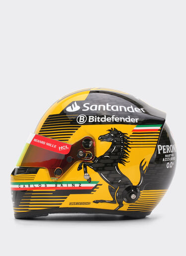 Ferrari Casco Carlos Sainz Monza Special Edition 2024 en escala 1:1 Amarillo F1351f