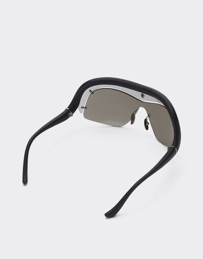 Ferrari Limited Edition Ferrari injected and leather sunglasses with gray and silver mirroredlenses Black LA0F7f