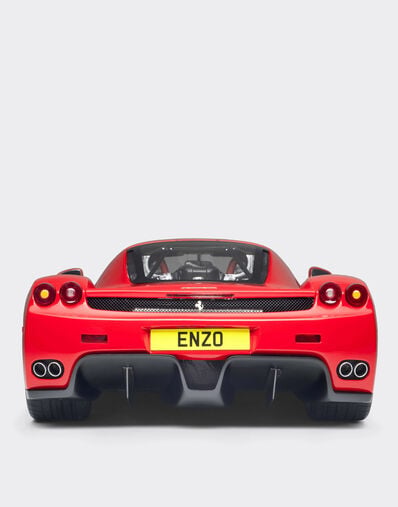 Ferrari Enzo model in 1:8 scale Ferrari Ferrari Enzo model in 1:8 scale MULTICOLOUR L4067f