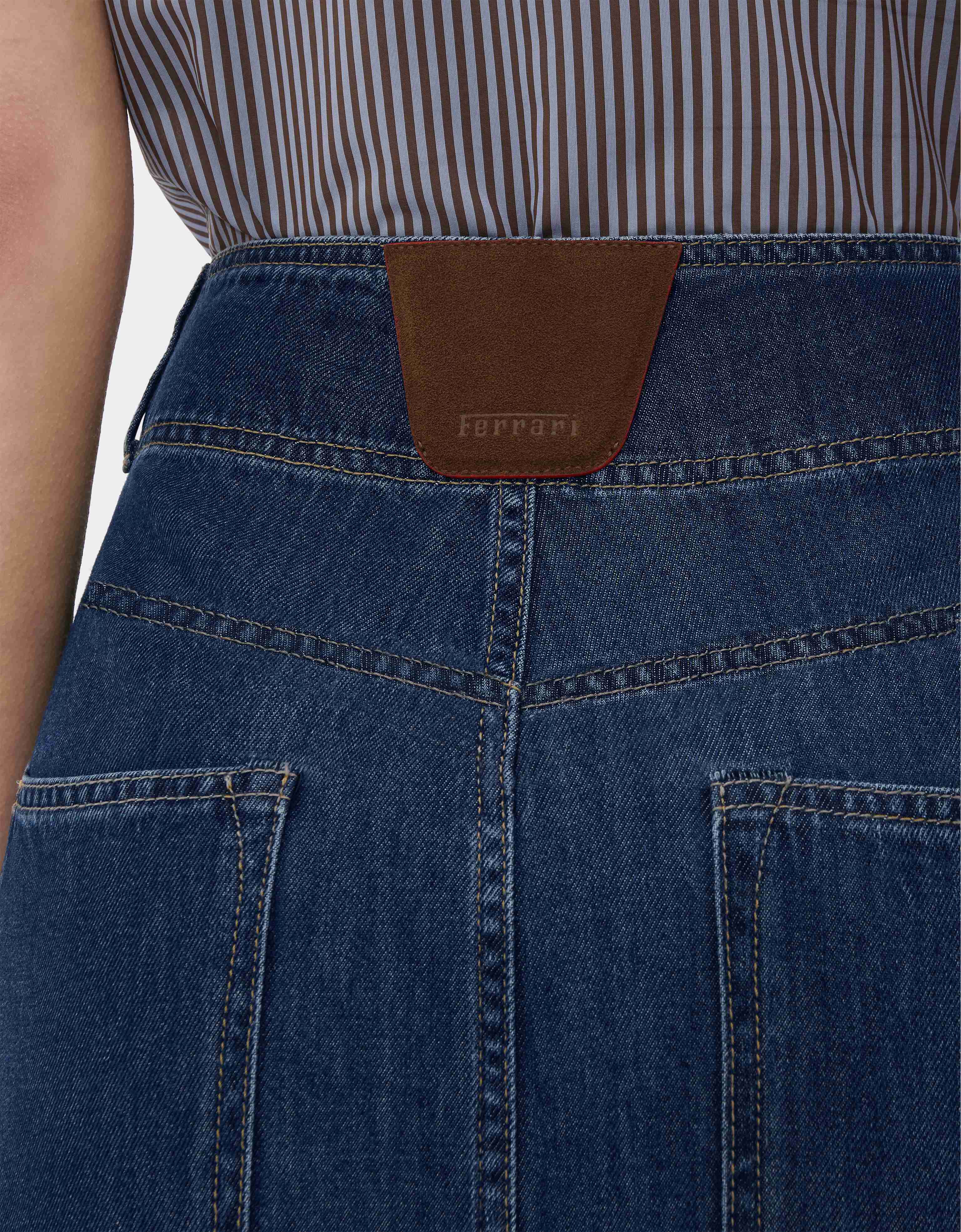 Falda midi de denim con detalles de Alcantara® Ferrari Falda midi de denim con detalles de Alcantara® Blu Denim CDWSK0006DCO0014f