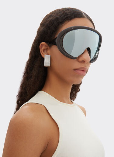 Ferrari sunglasses in antique tar-colored brushed metal and dark brown leather with mirrored silvermask Ferrari Ferrari sunglasses in antique tar-colored brushed metal and dark brown leather with mirrored silvermask Marrone Scuro LA0LMf