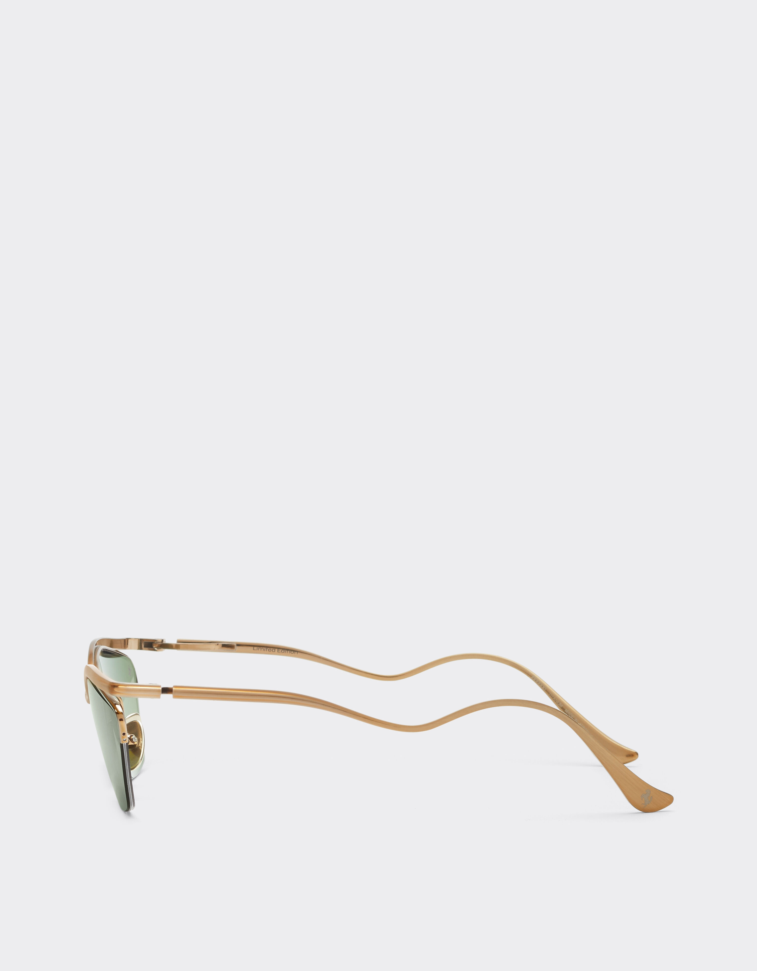 Ferrari Lunettes de soleil Ferrari en titane doré brillant avec verres vert foncé Oro LA0KVf