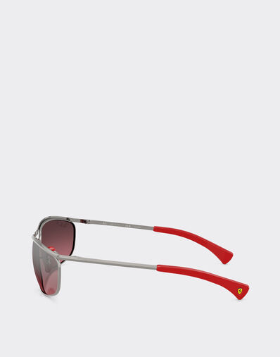 Ferrari Ray-Ban pour Scuderia Ferrari RB3819M en métal gris acier avec verres rouge vin dégradés argent polarisés Gunmetal LA0JOf