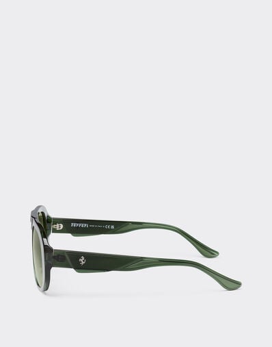 Ferrari Gafas de sol Ferrari de acetato verde oscuro transparente con cristales verdes Dark Green LA02Wf