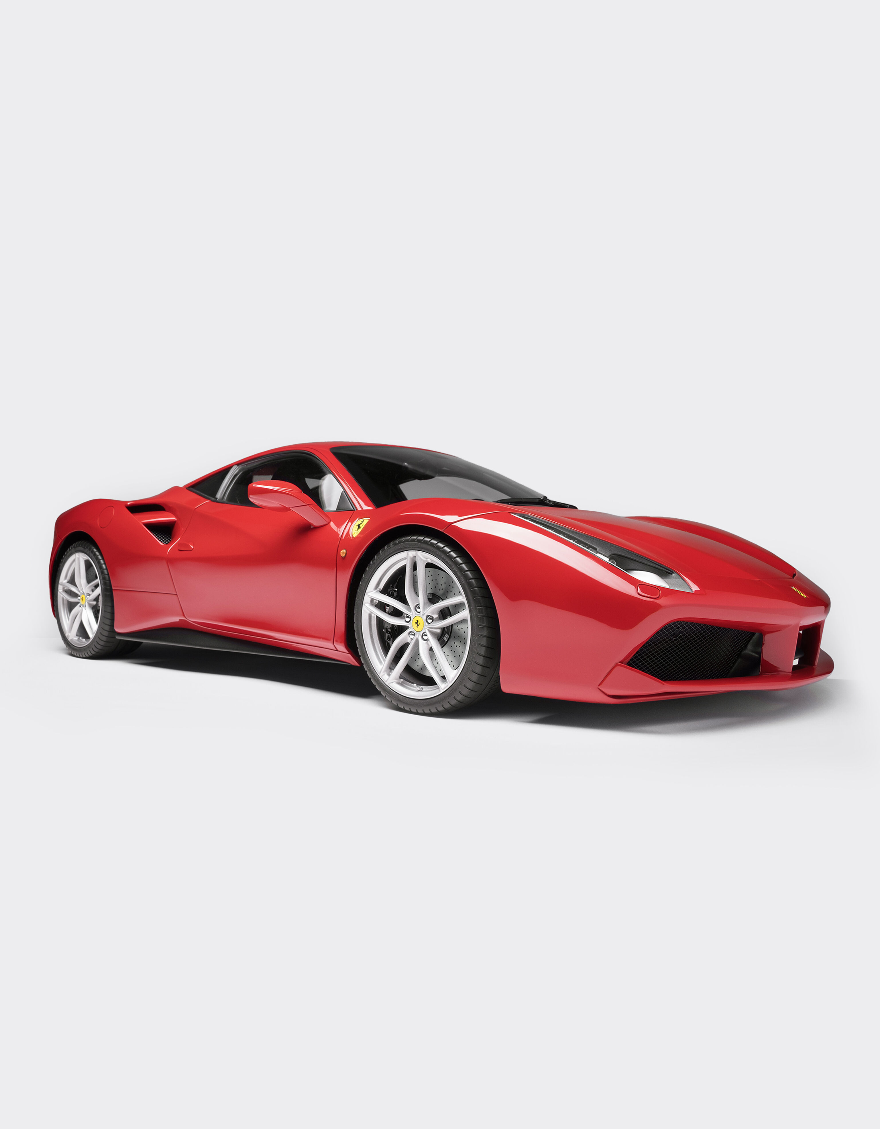 Ferrari 法拉利 488 GTB 1:18 模型车 红色 L7597f