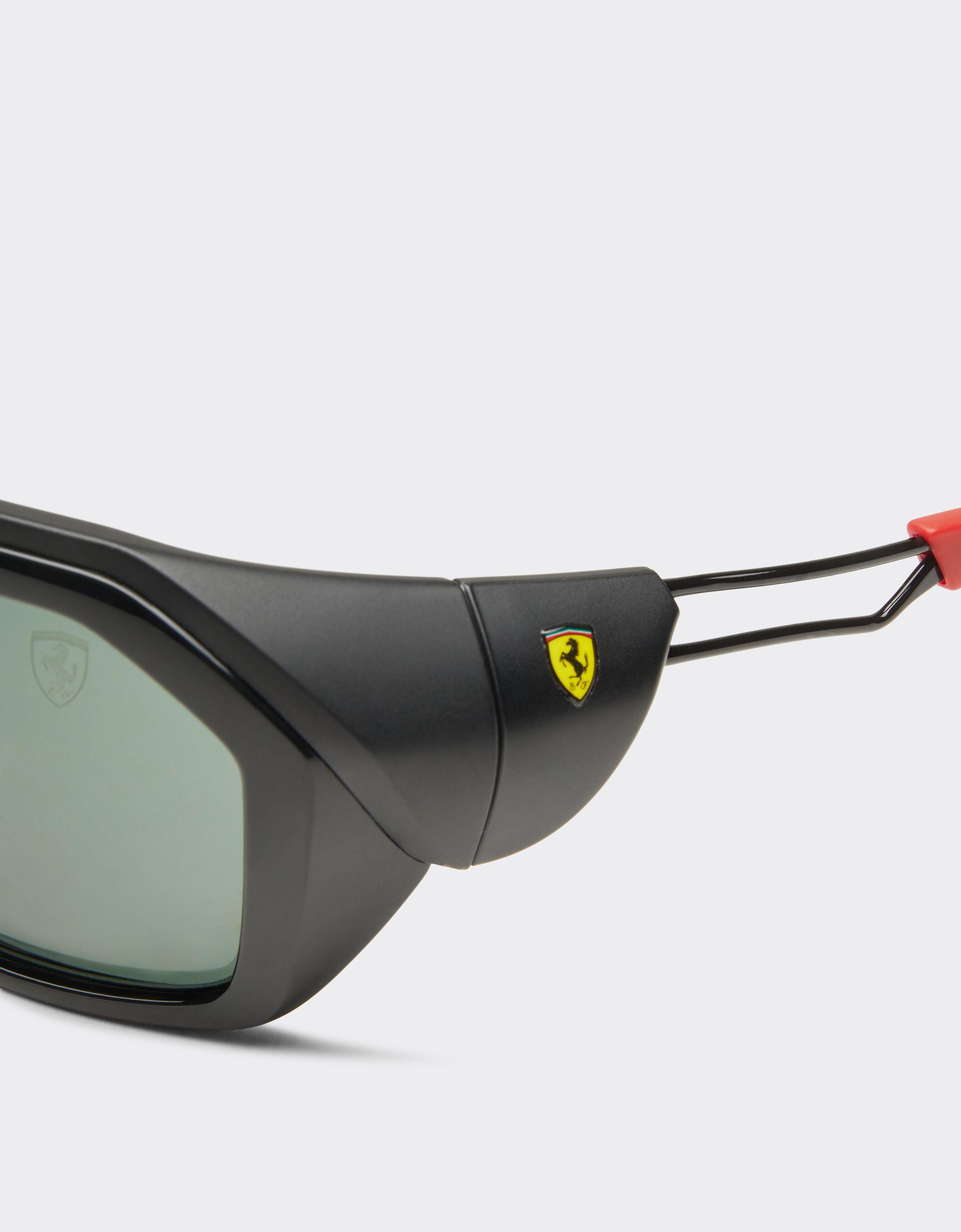 Ferrari 雷朋与法拉利车队合作款 RB4367M 深绿色镜片黑色太阳镜 黑色 F0381f