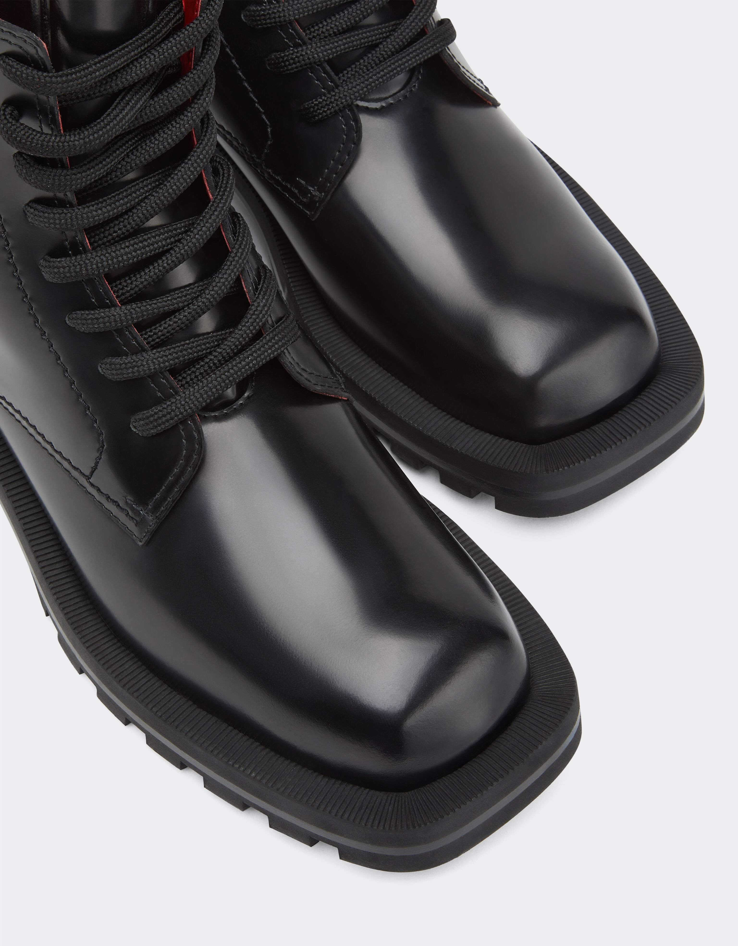 Boots ferrari black shop
