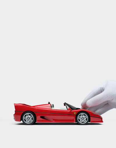 Ferrari Miniatura Ferrari F50 a escala 1:18 Rojo L7582f